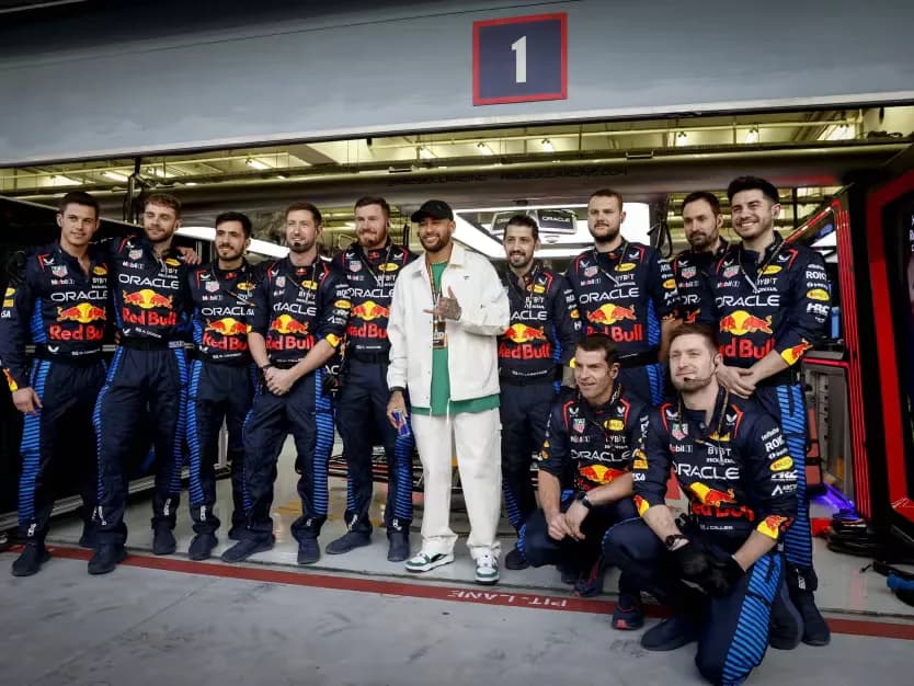 How much does it cost to sponsor a sports team? 