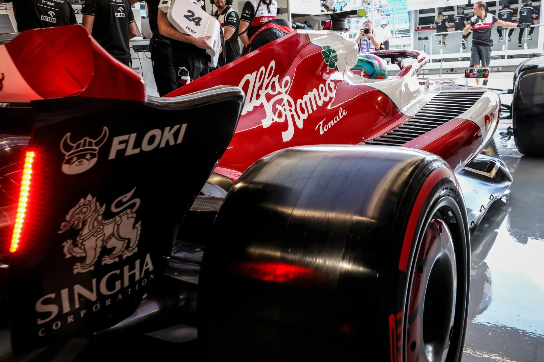 Floki x Alfa Romeo Formula 1 - World Sports Advertising