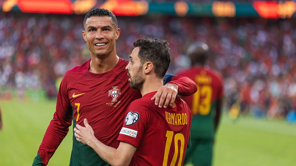 满是球迷的足球场